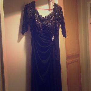 Formal black dress with cap lace sleeves